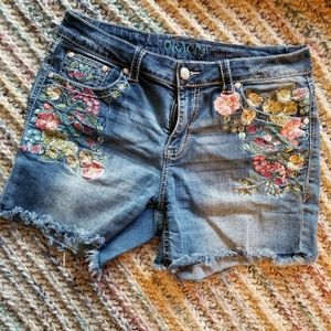 Grace easy fit Jean shorts